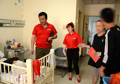 欧贝尔润滑油探望白血病儿童